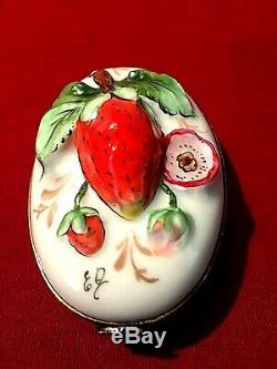 Limoges Peint Main Oval Ripe Strawberry Trinket Box