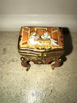 Limoges Peint Main Porcelain Marquetry Desk Stand Hinged Trinket Box