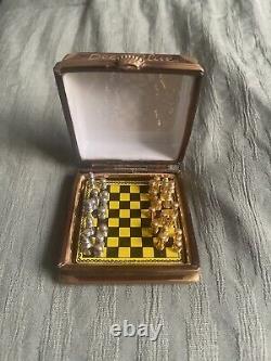Limoges Peint Main Trinket box Chess Board With Magnetic Chess Set