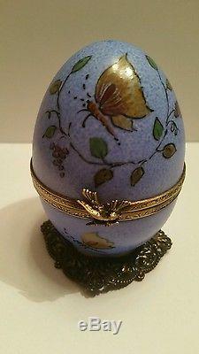Limoges Porcelain Egg Hand Painted Music Box with a Beagle Dog Inside