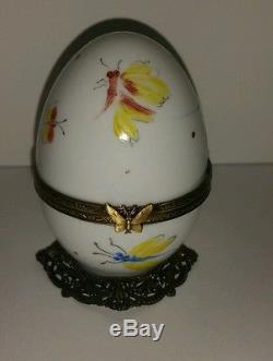 Limoges Porcelain Egg Hand Painted Music Box with a White Siamese Cat or Kitten