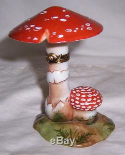 Limoges Porcelain Trinket Box Mushroom Toadstool Paris France 1950's Nespresso