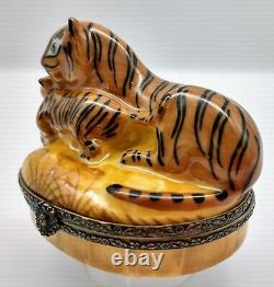 Limoges TIGER & CUB Trinket Box Peint Main Hand Painted in France