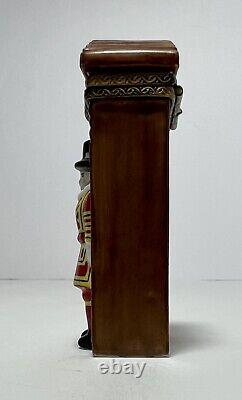Limoges Trinket Box Buckingham Palace Guard, Beefeater, Peint Main, London, Rare