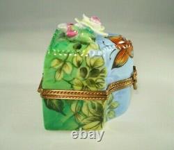 Limoges Trinket Box Peint Main GV Butterfly, 3-D Roses & 3 Mini Bottles