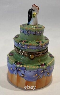 Limoges by Chanille Hinged Porcelain Wedding Cake Box with Mini Champagne Flutes