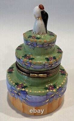 Limoges by Chanille Hinged Porcelain Wedding Cake Box with Mini Champagne Flutes