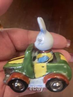 Limoges peint main trinket box rabbit easter car pulling tailer cart Withturtle