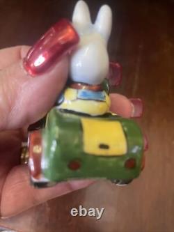 Limoges peint main trinket box rabbit easter car pulling tailer cart Withturtle