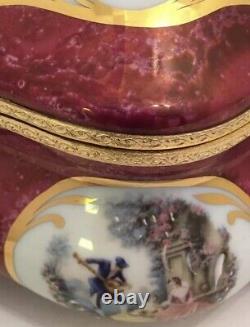 Magnificent Huge Limoges Hinged porcelain Romeo & Juliet, Réhaussé Main/France