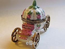 Peint Main LIMOGES France CINDERELLA CARRIAGE WithSLIPPER Hinged Trinket Box