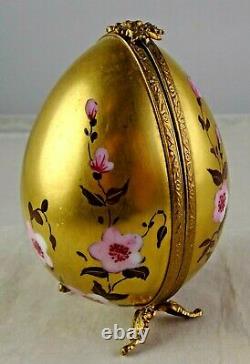 Peint Main Limoges Egg Shape Trinket Box Perfume Bottle Inside All Gold Roses