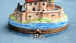 Peint Main Limoges France Medieval Castle With Mote Trinket Box