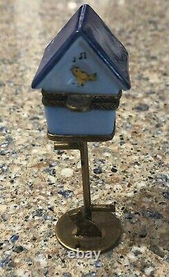 Peint Main Limoges France Trinket Box In The Form Of A Bird House