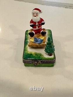 Peint Main Limoges France Trinket Box Santa On Sleigh With Skis And Tree