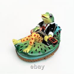Perry Vieille Limoges Frog Playing Banjo on Lily Pad Trinket Box
