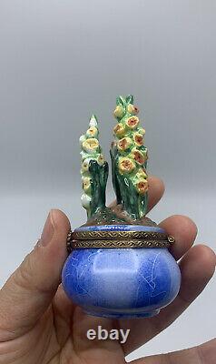 RARE! Limoges France Peint A La Main Flower Pot Yellow Blue Hinged Trinket Box