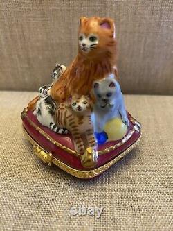 RARE MAMA CAT With KITTENS PEINT MAIN LIMOGES FRANCE TRINKET BOX S DUMONT