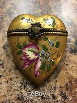 ROCHARD LIMOGES HEART BOX WithEnamel Flowers Hand PAINTED FRANCE PORCELAIN HINGED
