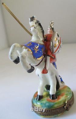 Rare Limoges France Peint Main Jousting Knight On Horse Porcelain Trinket Box