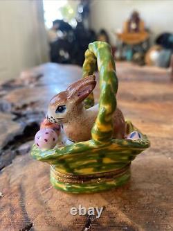 Rochard Limoges France Peint Main Trinket Box Easter Bunny In Basket w Eggs