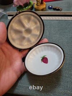 Rochard Limoges STRAWBERRY PIE Porcelain Trinket Hinged Box France Peint Main