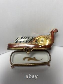 SINCLAIR PEINT MAIN LIMOGES TRINKET BOX-SMALL BENCH w PILLOWS-UNIQUE LOOK-FRANCE