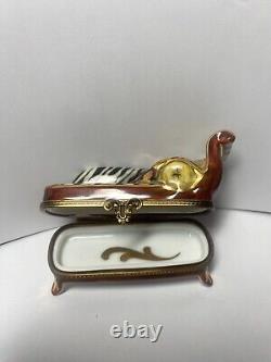 SINCLAIR PEINT MAIN LIMOGES TRINKET BOX-SMALL BENCH w PILLOWS-UNIQUE LOOK-FRANCE