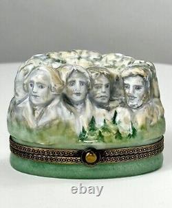 Signed Limoges Peint Main Chanille Trinket Box Mount Rushmore Mint Condition