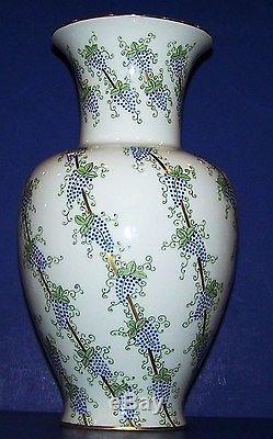 Stunning Rare Limoges France Peint Main St Pierre Hand Painted Vase Grapes Gold