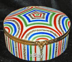 TIFFANY & CO. PARIS Porcelain French LIMOGES Trinket Box PEINT MAIN Dresser