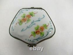 VINTAGE LIMOGES FRANCE HINGED TRINKET BOX with HAND PAINTED FLOWERS