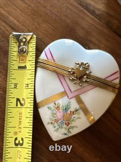 Valentine Heart Hand Painted Rochard Limoges France Trinket Box. Lovely