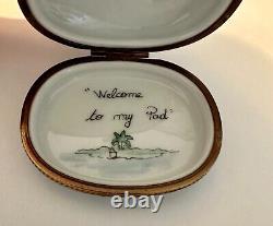 Vintage Frog Lovers On Lily Pad Limoges Trinket Box