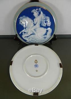 Vintage Hand Painted Limoges Porcelain Jewel or Trinket Box France 20th Century