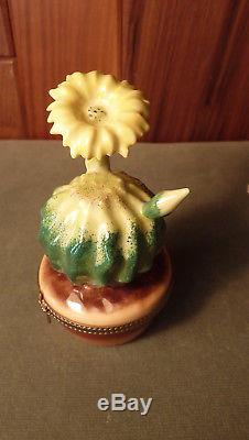Vintage Hand-painted Blooming Yellow Cactus Flower Rochard Limoges Trinket Box
