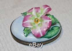 Vintage Limoges France Peint Main Porcelain Flower Bee Figural Trinket Pill Box