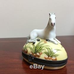 Vintage Limoges Peint Main France White Horse Porcelain Trinket Box