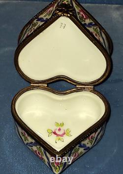 Vtg Limoges peint main porcelain trinket / ring box, Double Heart w pink roses