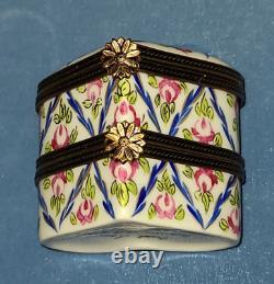 Vtg Limoges peint main porcelain trinket / ring box, Double Heart w pink roses