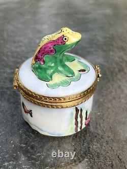 Vtg RARE Limoges Frog on Lilly Pad 51/1000 Hand Painted Peint Main Trinket Box