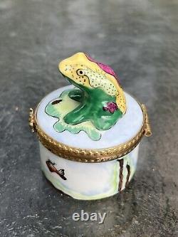 Vtg RARE Limoges Frog on Lilly Pad 51/1000 Hand Painted Peint Main Trinket Box