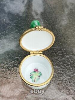 Vtg RARE Limoges Frog on Lilly Pad 51/1000 Hand Painted Peint Main Trinket Box